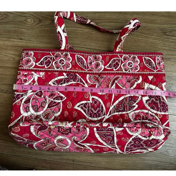 Vera Bradley Large Quilted Tote Pink Paisley Symphony in Hue Shoulder Bag - Picture 5 of 7